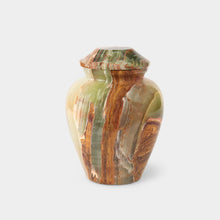 Load image into Gallery viewer, 20cm Traditional Urn