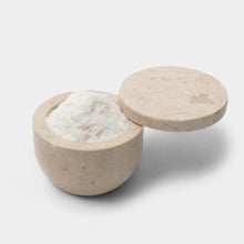 Load image into Gallery viewer, Magnet Candy with Compartment