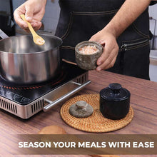 Load image into Gallery viewer, salt and pepper, salt cellar.